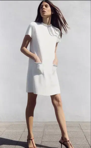 새상품 Zara 드레스 비쥬 장식 화이트 미니 원피스