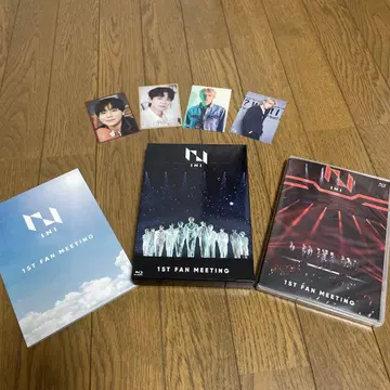 INI 1ST FAN MEETING Blu-ray 트레이딩 카드 포함!