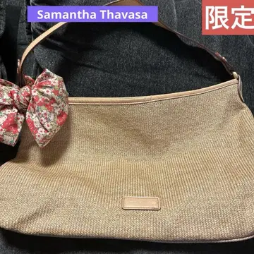 Samantha Thavasa 한정판 키티 콜라보 꽃무늬 리본 숄더백