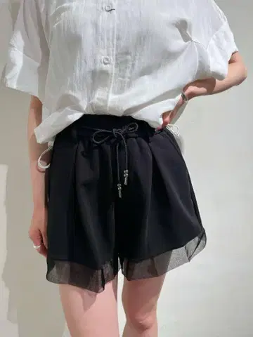 폴리네 블로우 밑단 튤 레이어드 숏 팬츠