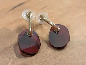 SWAROVSKI 스와로브스키 귀걸이 레드 빅 사이즈