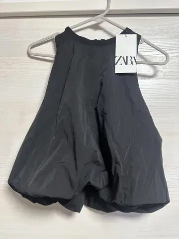 자라 블랙 벌룬 탱크탑