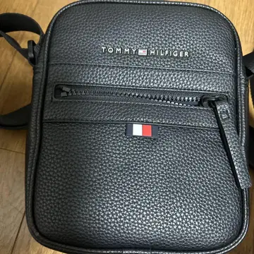 타미힐피거 블랙 숄더백