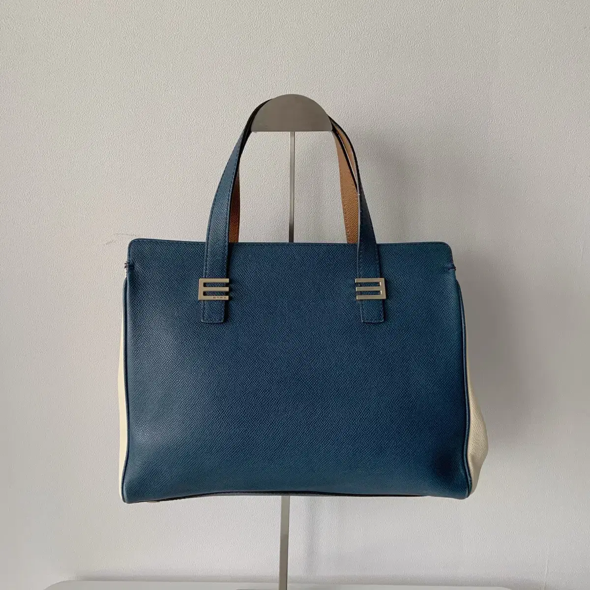 Atelier Park Buddy Bag Silver on Bunjang Global Site.