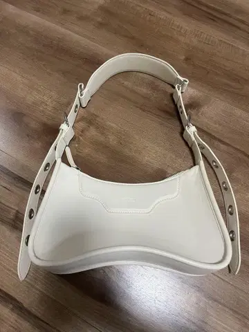마우지 화이트 숄더백