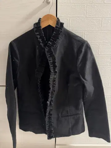 UNITED ARROWS 프릴 테일러드 자켓 38 블랙