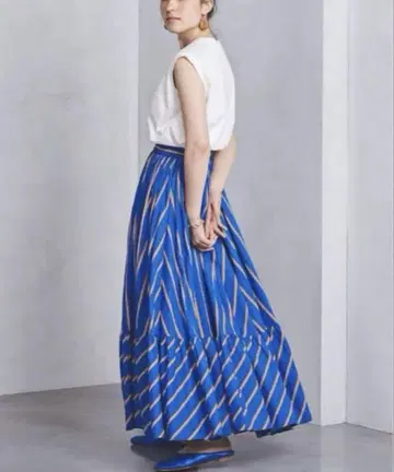 UNITED ARROWS 유나이티드 애로우즈 티어드 맥시 스커트