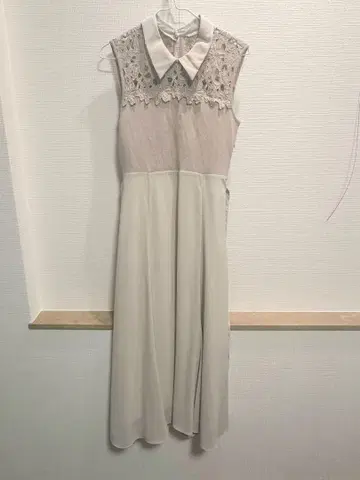 리랜드트루 카라 부착 도킹 원피스