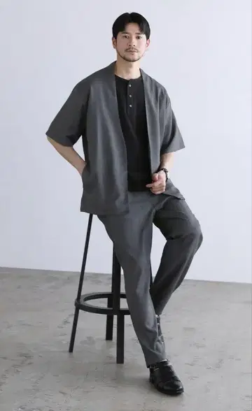 SPU 접촉 냉감 테크 린넨 노카라 반팔 가디건 & 테이퍼드 팬츠 셋업