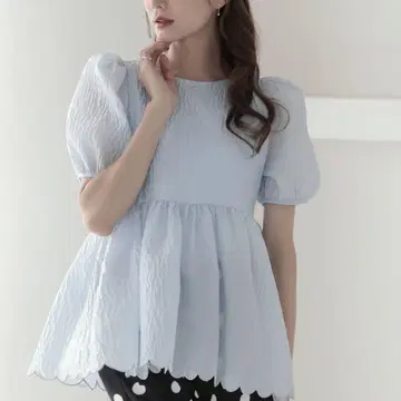 MERAKI 밑단 스캘럽 자카드 블라우스