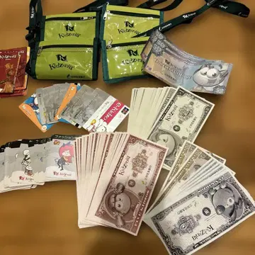 Kidzania 완구 지폐와 카드 세트