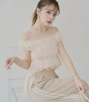 chico 새상품 레이스 드롭 프릴 셔링 블라우스 슬리브리스