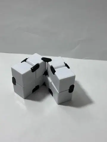 무한 큐브 화이트 블랙