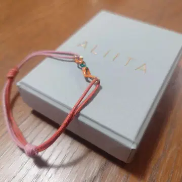 ALIITA 모티브 팔찌