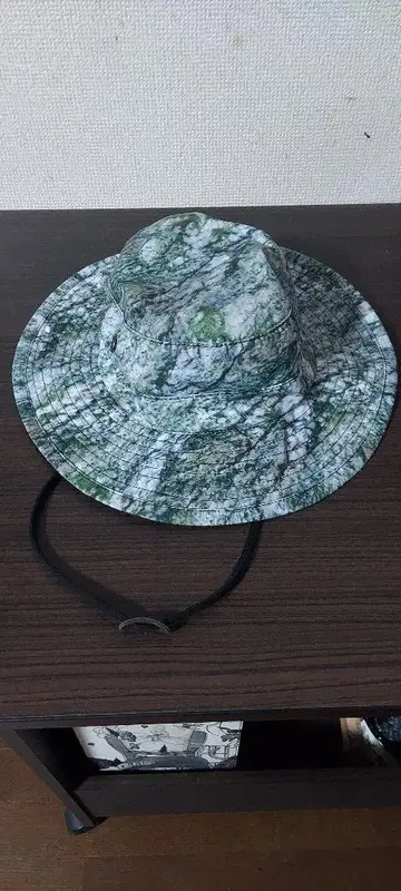 BURTON 카모 패턴 아웃도어 햇