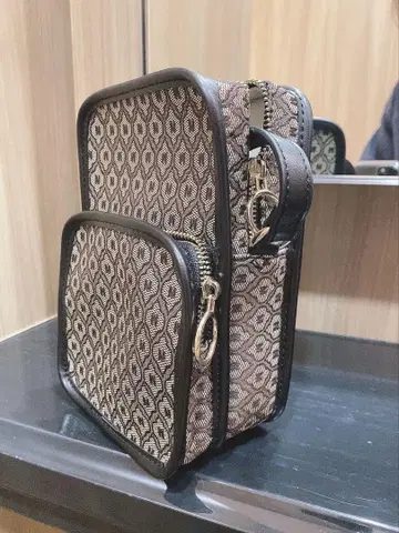 MOUSSY 마우지 모노그램 숄더백