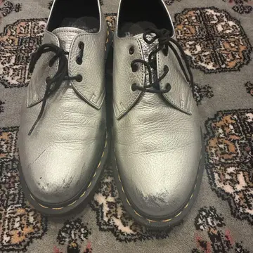 Dr. Martens 실버 1461