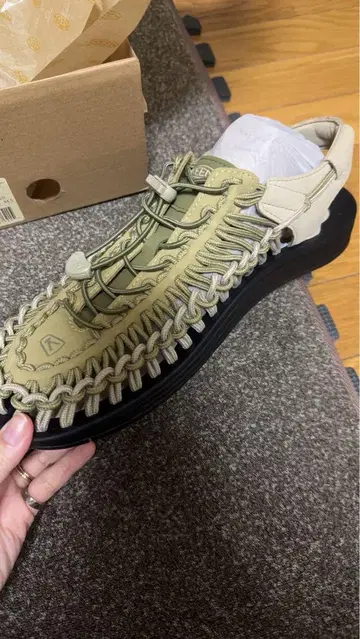 KEEN 샌들 KHAKI/MARTINI OLIVE 29cm 새상품