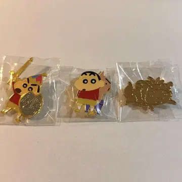 크레용 신짱 핀 배지