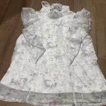 미셸 마카롱 로얄 플뢰르 블라우스 슬리브리스