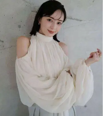 anuans 쉬폰 볼륨 블라우스 아이보리