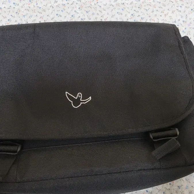 MARK GONZALES | 마크곤잘레스 Mark Gonzales Messenger Bag on