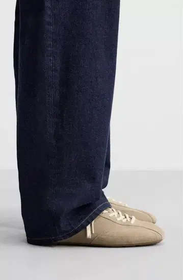 ZARA 자라 초박형 가죽 밑창 스니커즈 리미티드 에디션