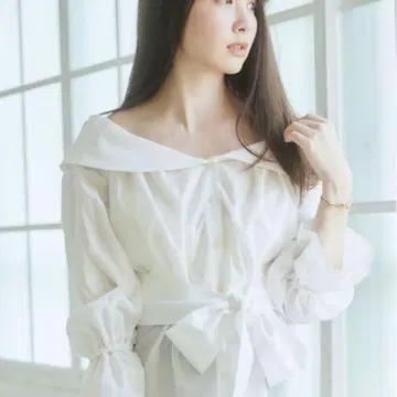 헤르립토 벨트 장식 면 블라우스