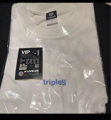 tripleS 오리지널 티셔츠 VIP 혜택 A LIVE 스티커