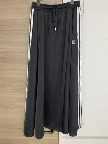 아디다스 오리지널 스커트 롱