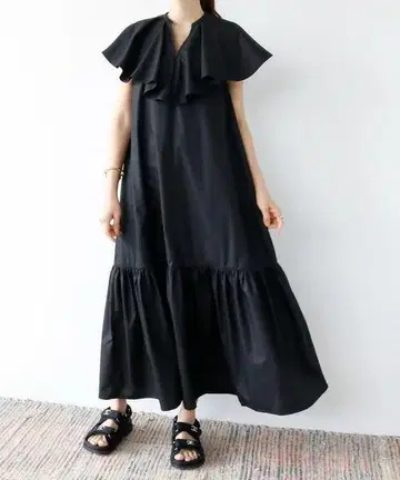 ELFRANK 빅 플레어 칼라 티어드 롱 원피스 프릴 블랙 검정