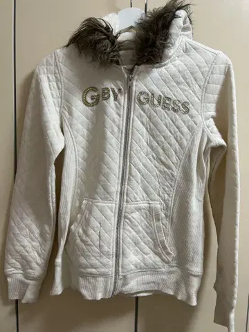 128 GUESS 퍼가 달린 퀼팅 후드티 S