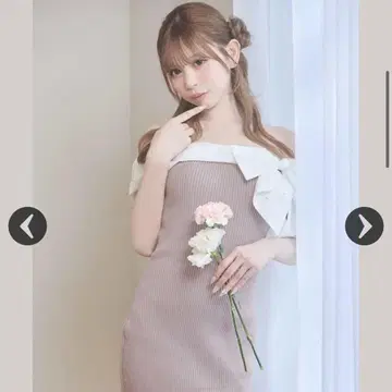 michellMacaron 비쥬 리본 오프 숄더 원피스 핑크 베이지