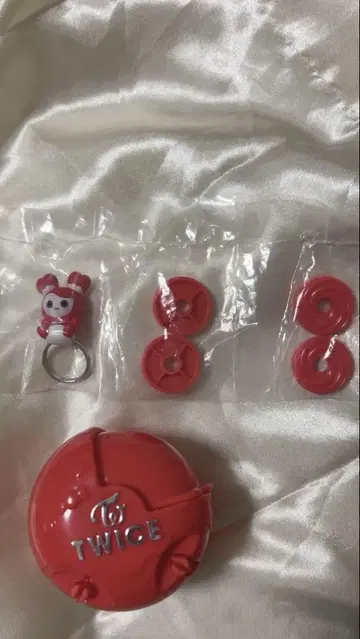 TWICE 러블리즈 반지 컬렉션