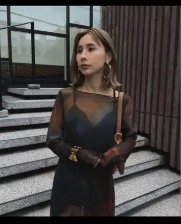 아메리 미란다 타이다이 시어 롱 톱