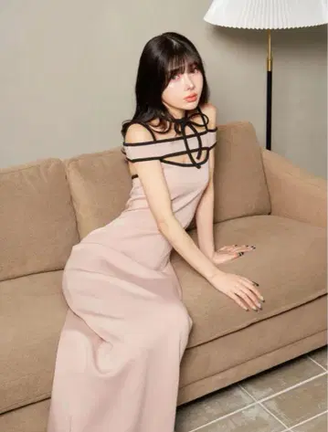 Darich 다리치 파이핑 컷 리본 롱 원피스