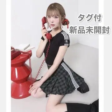 Darich 다리치 라인 로고 브이로고 넥 티셔츠 블랙 로고 반팔