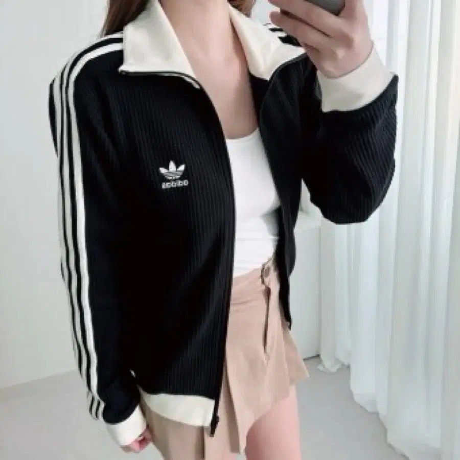 Product Details - 1