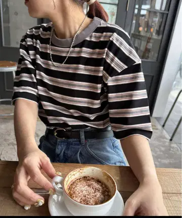 DISCOAT 모듬 랜덤 보더드 로스트 티셔츠 (블랙)