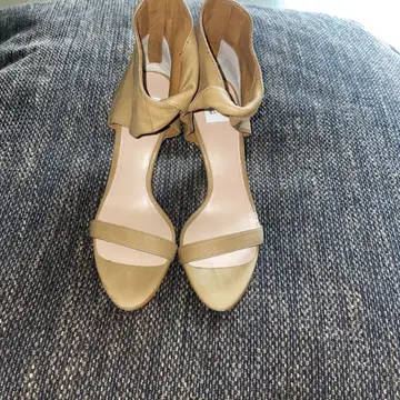 ELIN 베이지 오픈토 하이힐