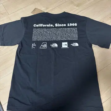 THE NORTH FACE NT32332 블랙 티셔츠