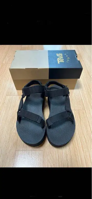 Teva 테바 통굽 샌들 플랫 포럼 유니버셜 블랙 24cm