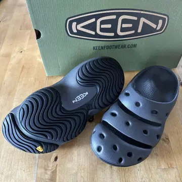 새상품 KEEN YOGUI 킨 요기 26cm 샌들