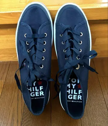 타미힐피거 스니커즈 24.5cm