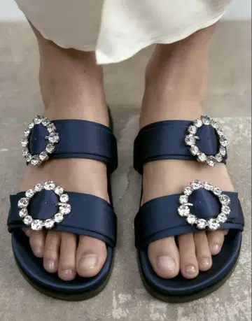 자라 플랫 샌들