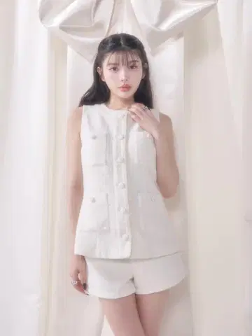 Darich 숏 팬츠 & 썸머 트위드 슬리브리스 자켓