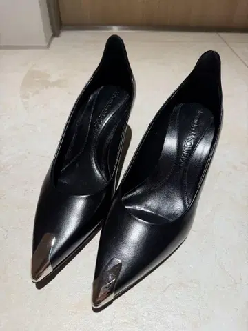Alexander McQueen 블랙 하이힐