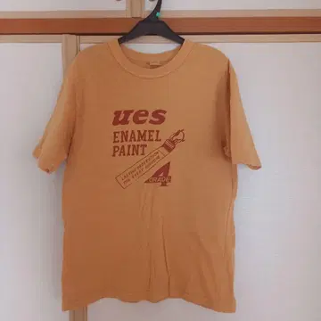 UES 웨스 티셔츠