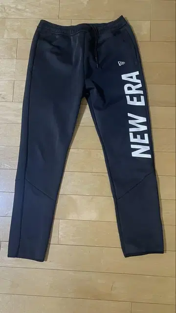 뉴에라 블랙 X LARGE 스웨트 팬츠
