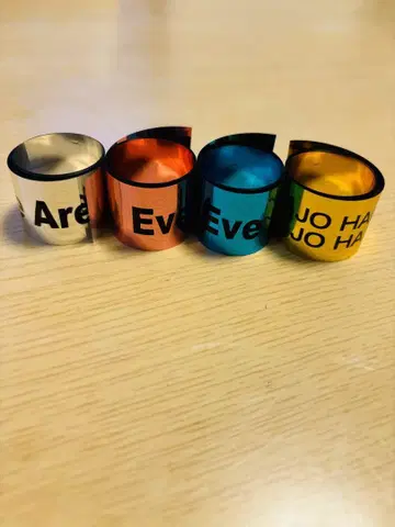 Eve under blue 은 테이프